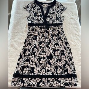 Women’s White House Black Market Black & White Floral Empire-Waist Dress
